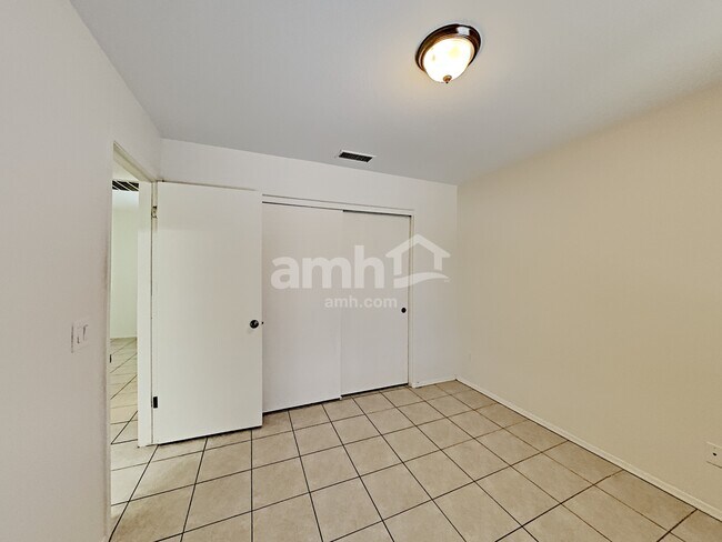 Building Photo - 16215 N 158th Ave