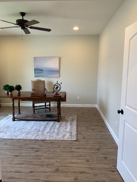 Building Photo - 1308 Solomon Ln