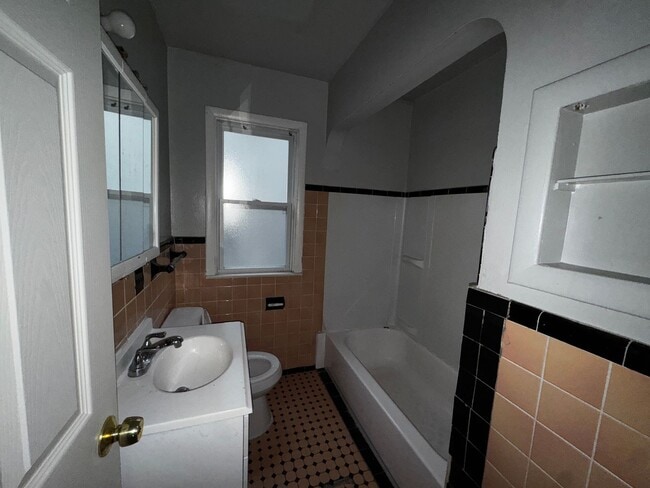 Building Photo - home of 3 bedroom 2 baths