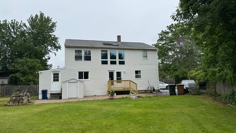 Primary Photo - 2 Wood Ave