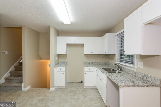 Building Photo - 133 Burre Ln SW
