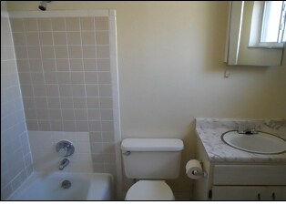 Building Photo Bathroom - Adam’s House Apartments