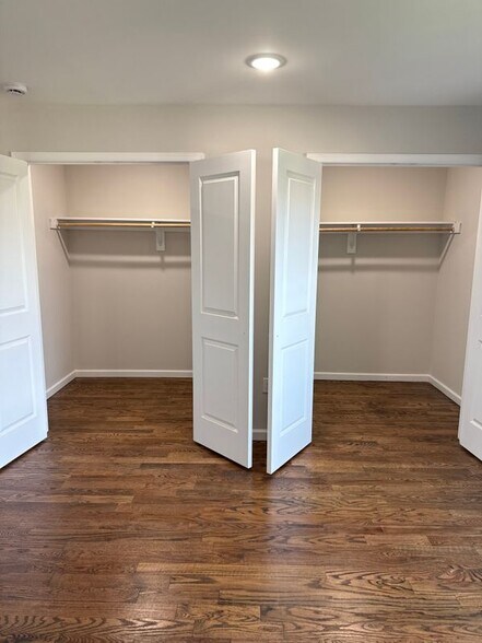 Building Photo - 224 S 6th St