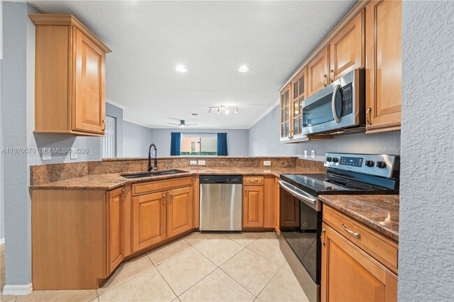 Building Photo - 5905 Abbey Rd