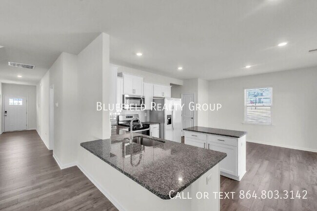 Building Photo - 380 Fenwick Dr