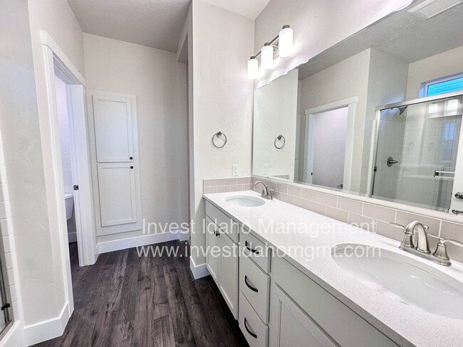 Building Photo - Brand new construction home available now!