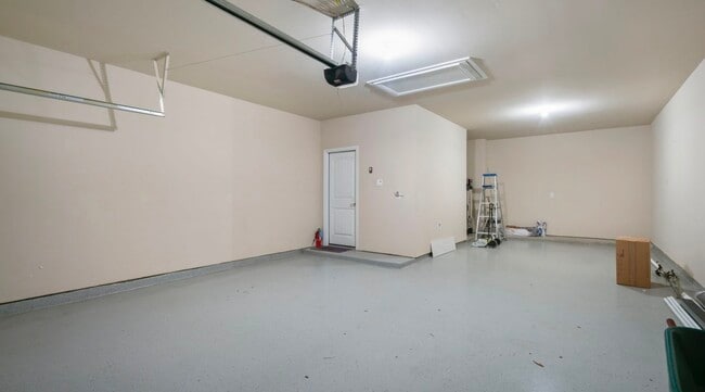 Building Photo - 2003 Pleasant Springs Ln