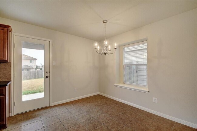 Building Photo - 476 Nottingham Loop