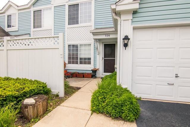 Primary Photo - 2 bedroom in AURORA IL 60504