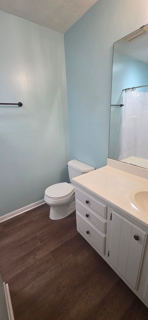 Building Photo - 2 bedroom / 2 bath *unfurnished* rental in...