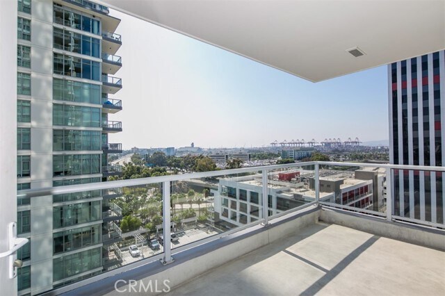 Building Photo - 400 W Ocean Blvd