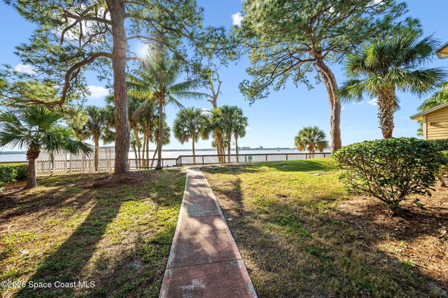 Building Photo - 225 S Tropical Trail