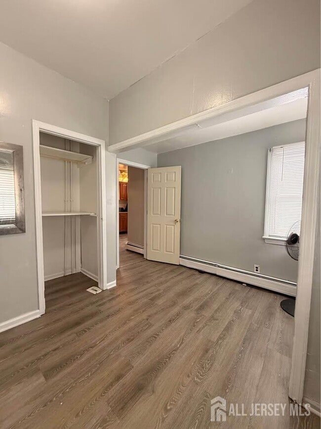 Building Photo - 53 Hassart St