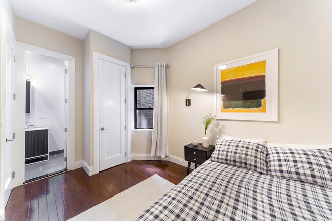 Building Photo - 30 NY-25