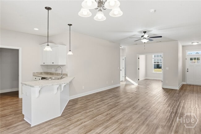 Building Photo - 105 Danielle Loop