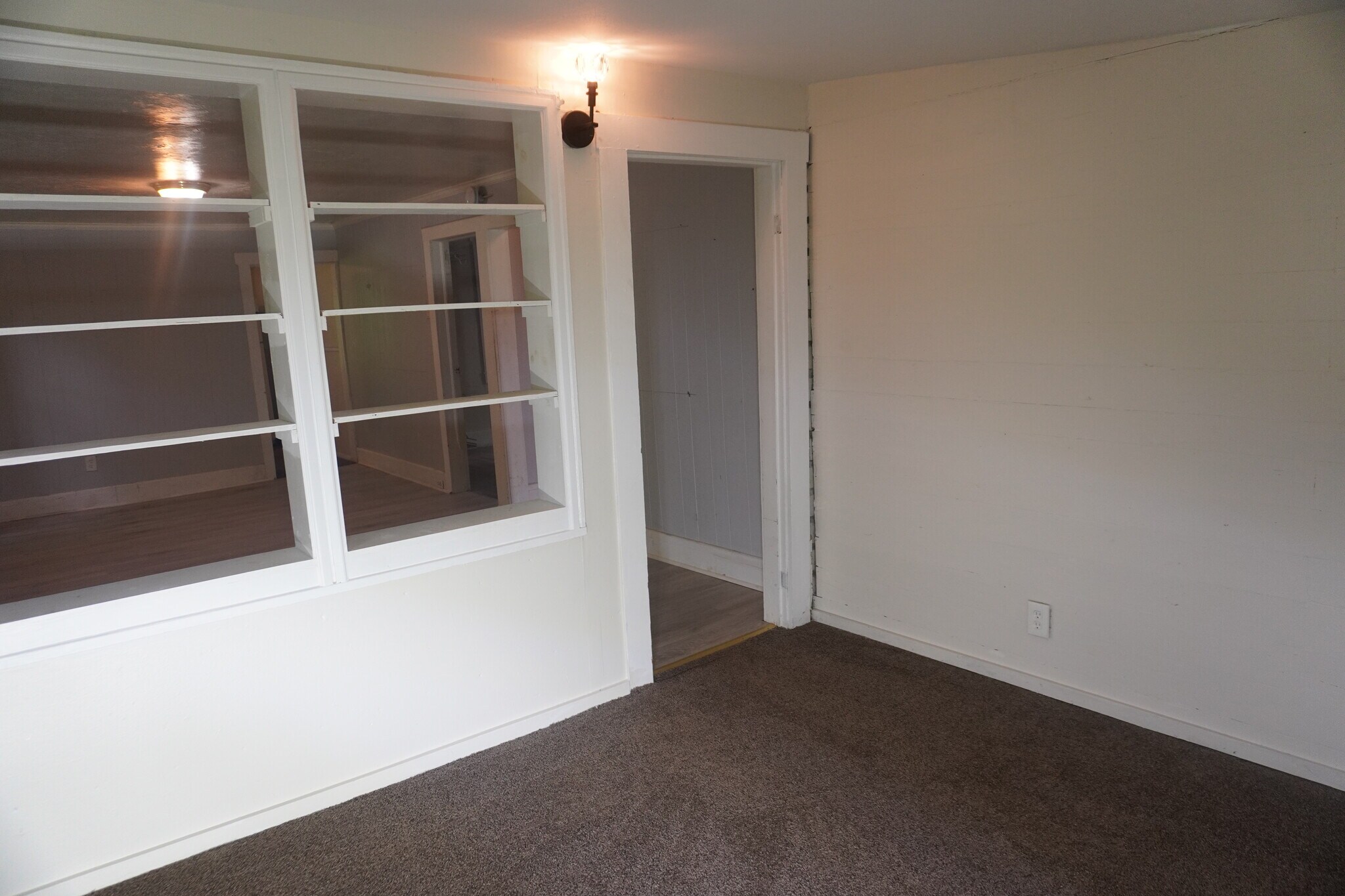 Building Photo - 2214 Vandermast Ln