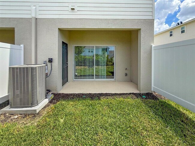 Building Photo - 8948 Daybreak St