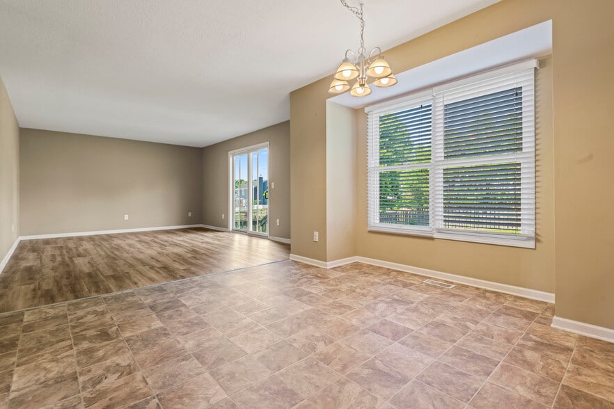 Building Photo - 429 Albion St