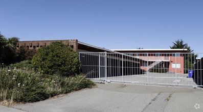 Building Photo - 922 Carlson Blvd