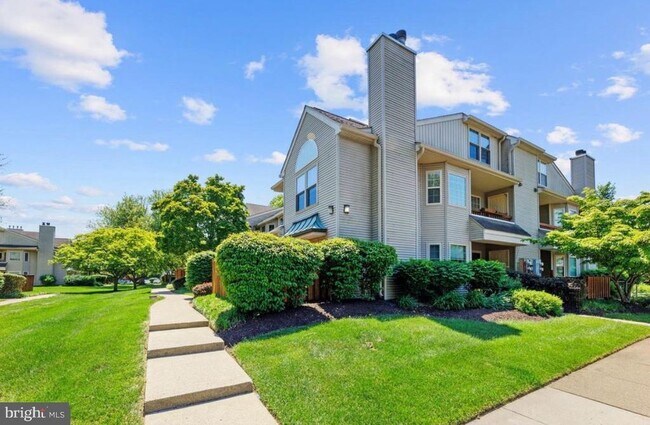 Building Photo - 3204 Danbury Ct