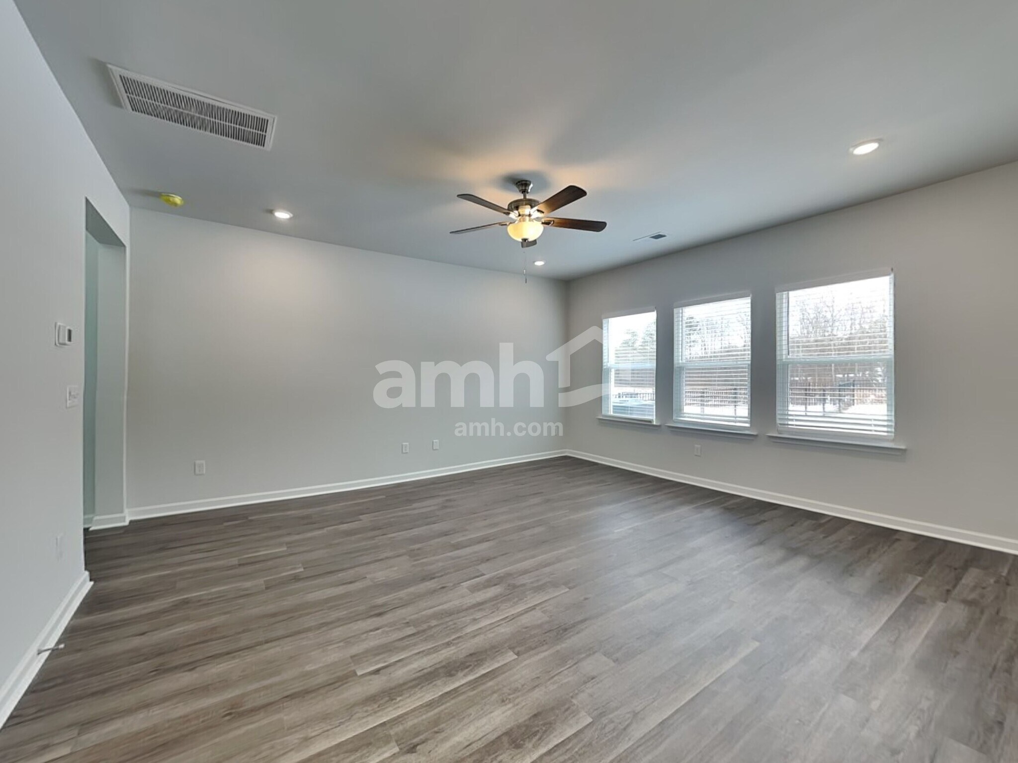 Building Photo - 3980 Zepelin Wy