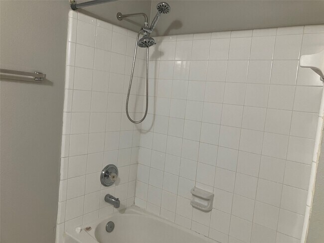 Building Photo - 3402 Pebble Beach Ln