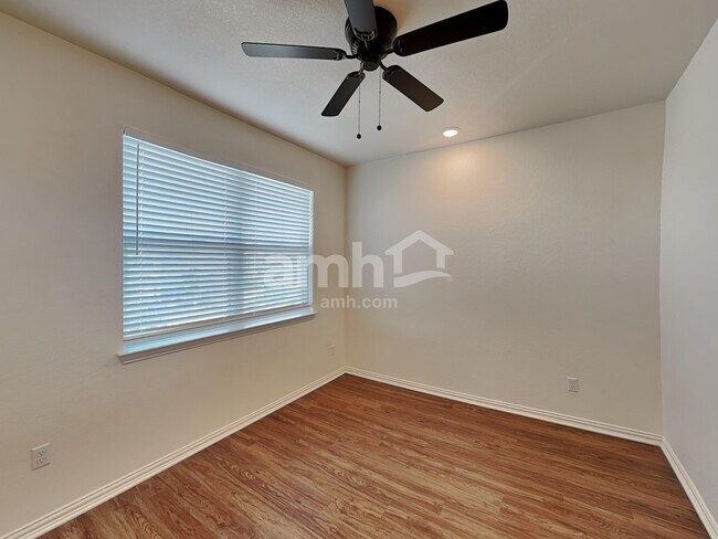 Building Photo - 2735 Spencebrook