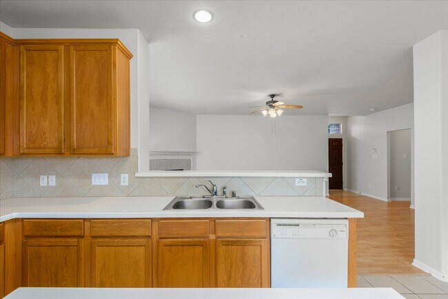 Building Photo - 20214 Sendera Oaks Ln