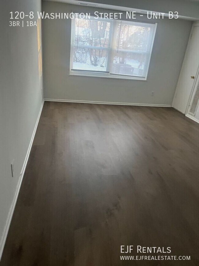 Building Photo - 120 Washington St NE