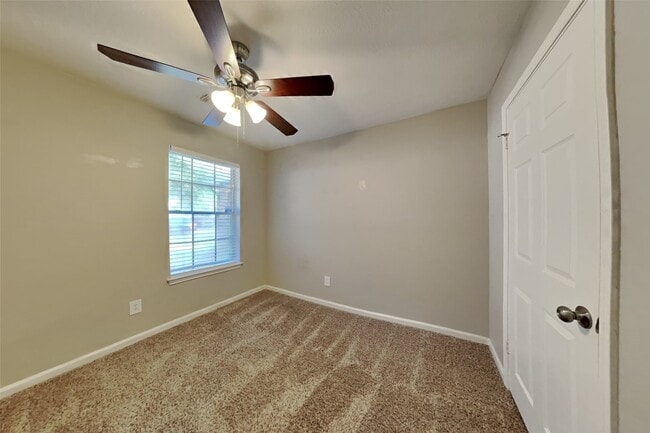 Building Photo - 5419 Roserock Ln