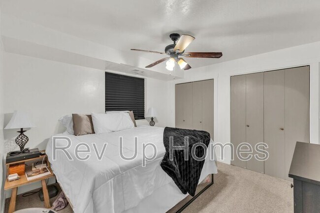 Building Photo - 492 E 100 S