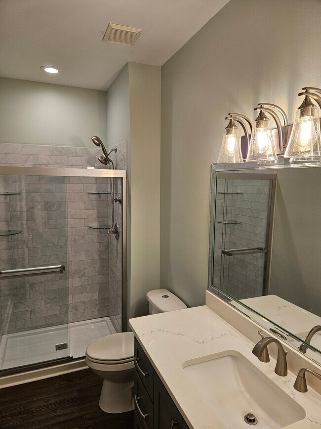 Building Photo - 102 Courthouse Dr