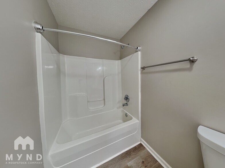 Building Photo - 1341 Tonya Dr