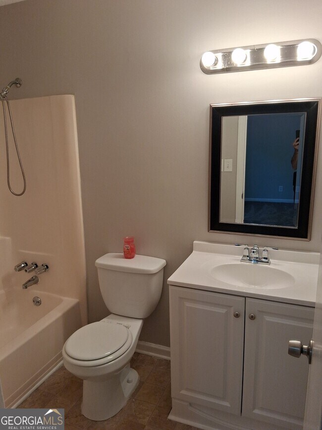 Building Photo - 9109 Sterling Ridge Ln