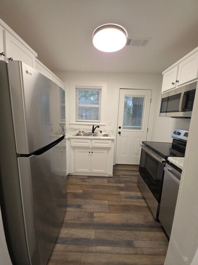 Building Photo - 1315-1317 N. Boston Pl