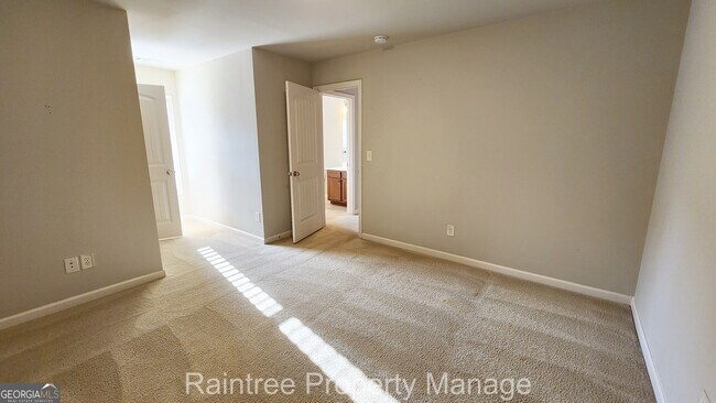 Building Photo - 11250 Shelton Pl