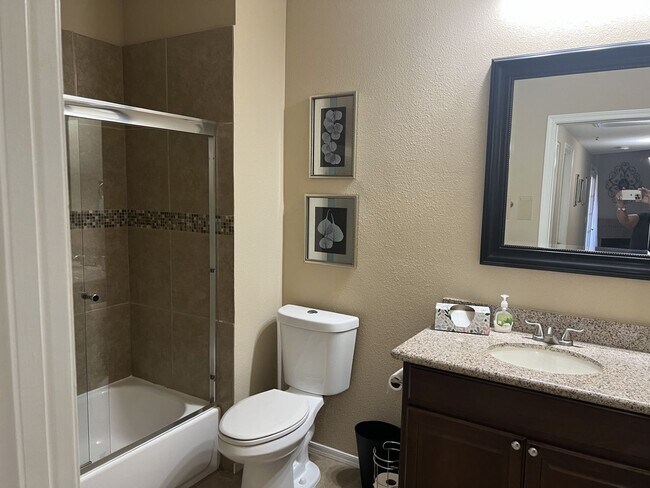 Building Photo - Fully furnished Scottsdale condo!