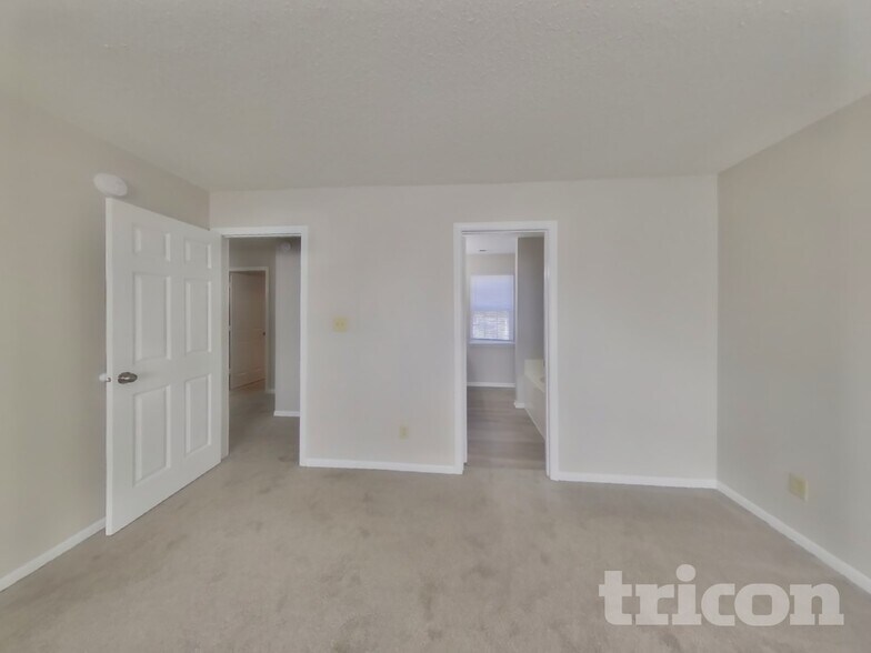 Building Photo - 6339 Cradle River Dr