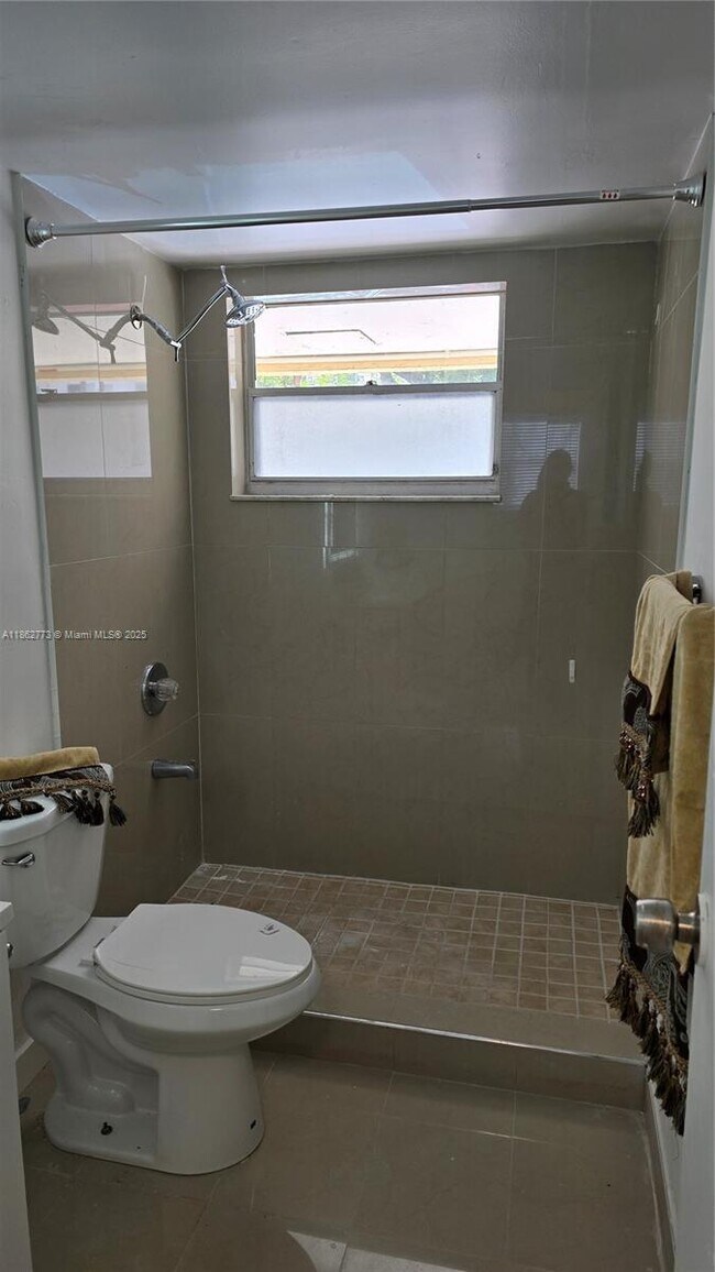 Building Photo - 7900 Tatum Waterway Dr