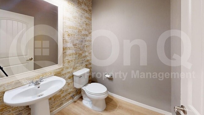Building Photo - 12295 Old Mill Pl