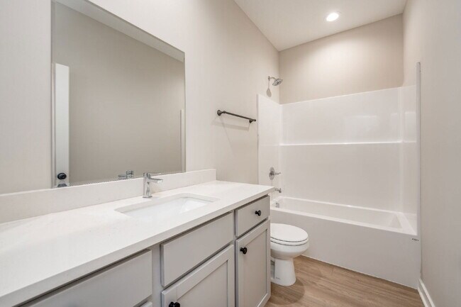 Building Photo - 1902 Cody Ln