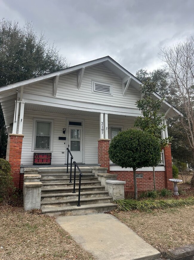 Building Photo - Charming 1 Bedroom, 1 Bath Furnished Or Unfurnished Home Available for Rent with Flexible Lease T...