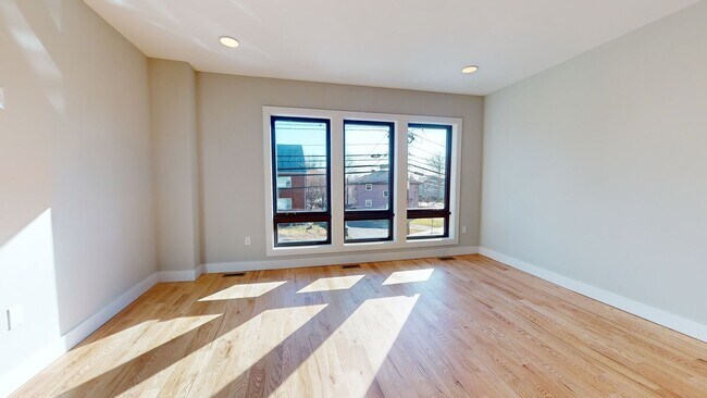 Building Photo - 353 Boyden Ave