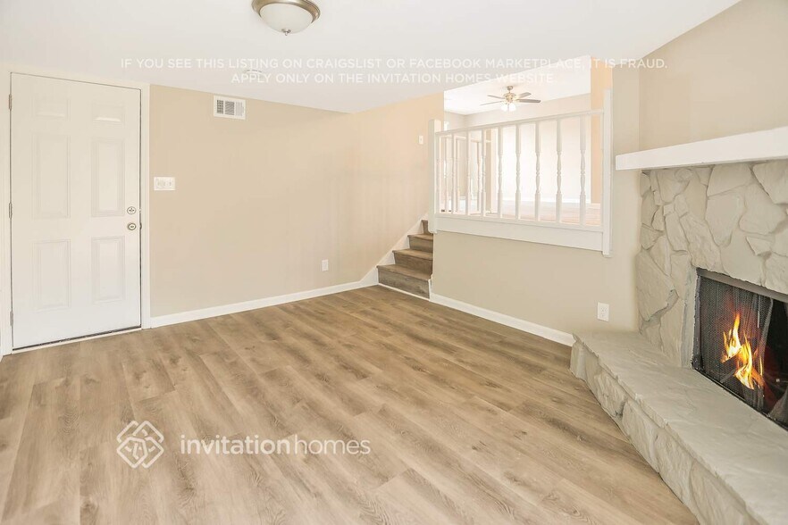 Building Photo - 1065 Parkwest Ct