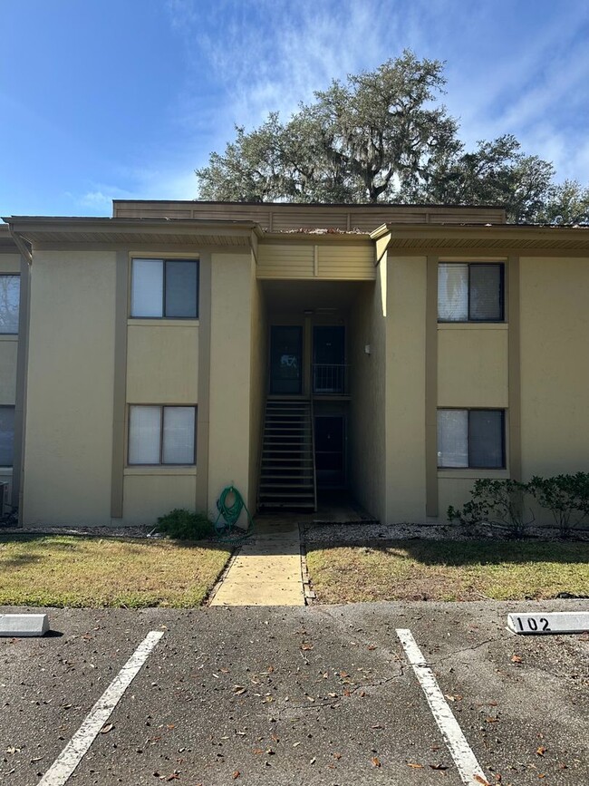 Primary Photo - Beautiful 1st floor unit