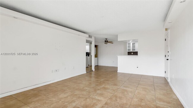 Building Photo - 7200 Fairway Dr