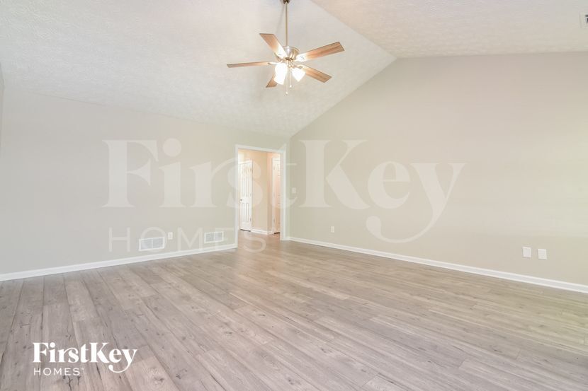 Building Photo - 1517 River Song Way