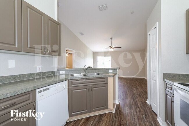 Building Photo - 1424 Teal Dr