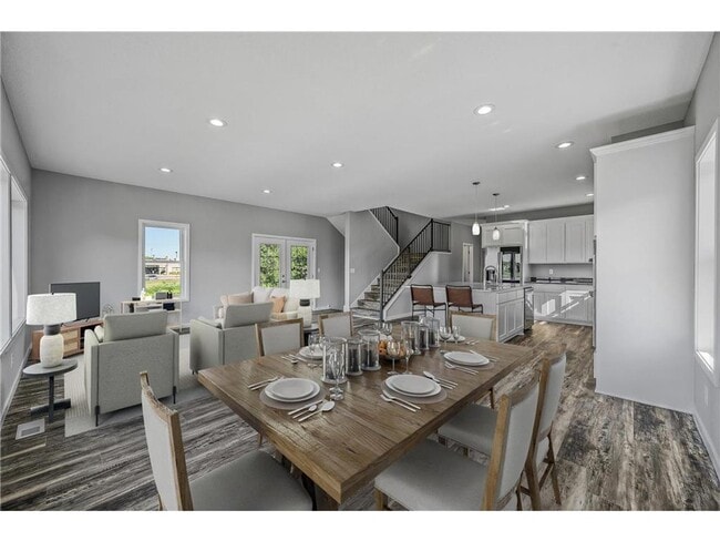 Building Photo - Rare 3 bed 4 bath no upgrade left out! 2 full kitchens, great views, dont miss out!