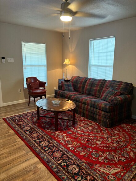 Building Photo - 5512 Humbert Ave